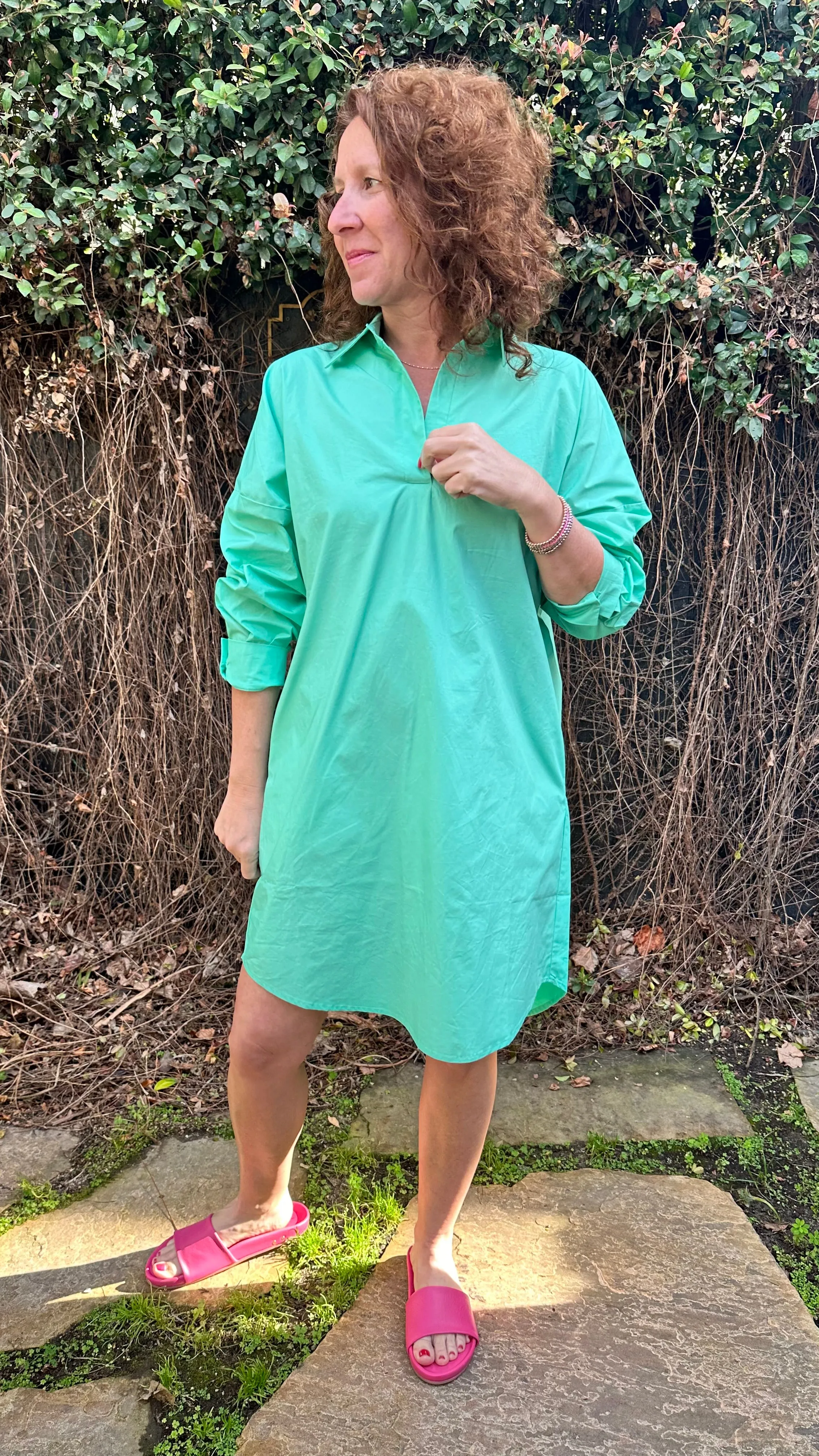 Caryn Lawn Preppy Star Dress in Green/Pink Star