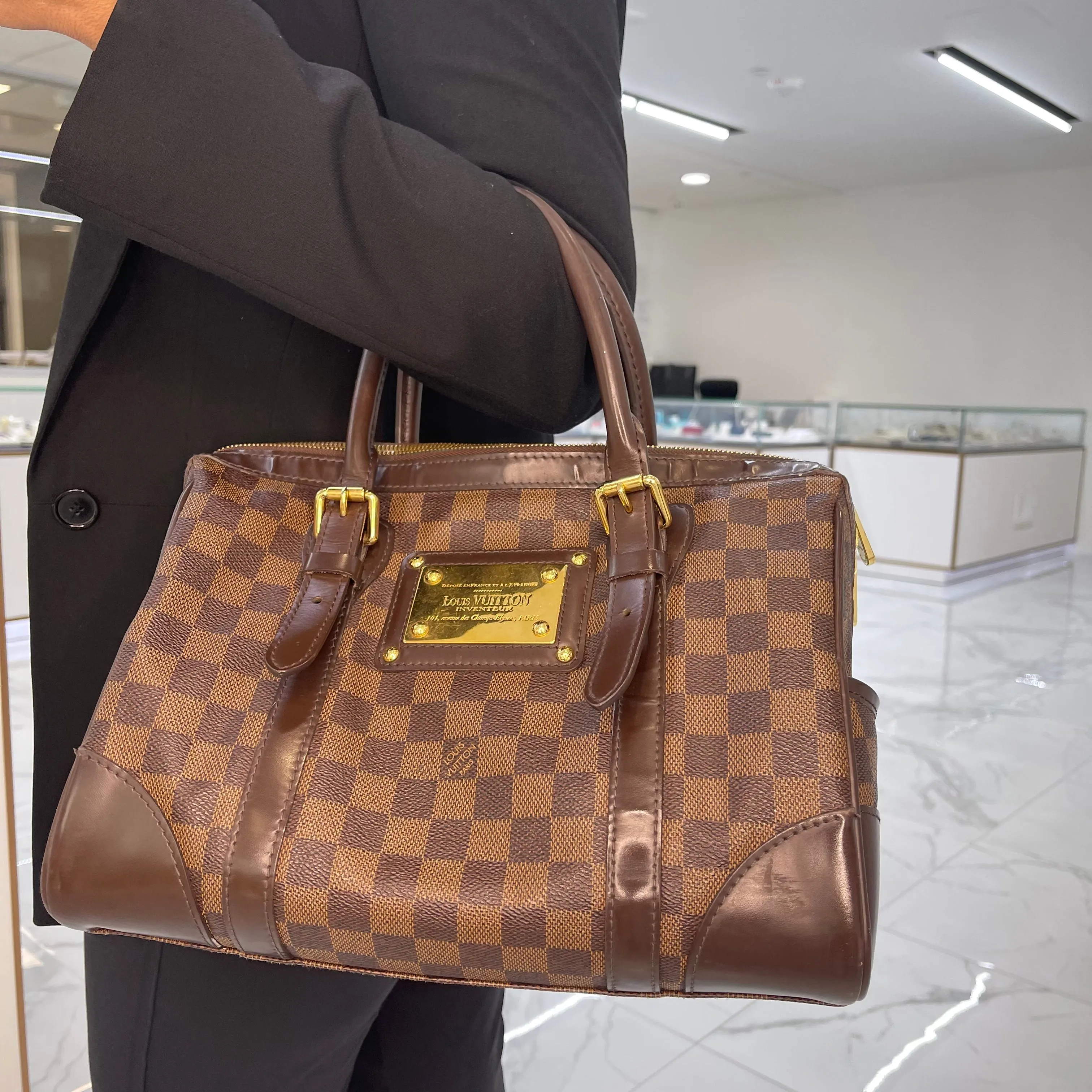 Louis Vuitton Berkeley Damier Ebene N52000 Ladies Leather Handbag