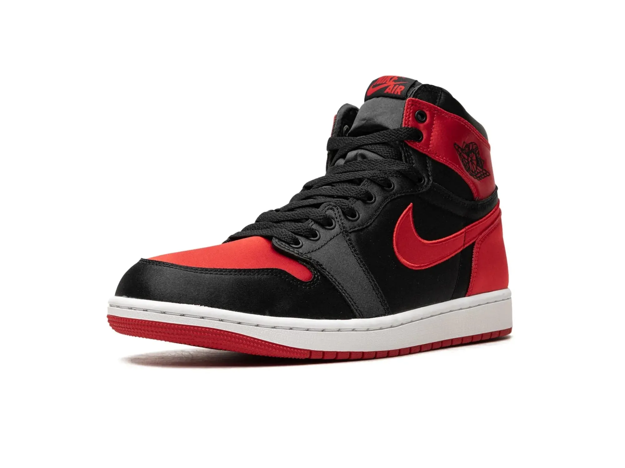 Nike Air Jordan 1 Retro High OG "Satin Bred"